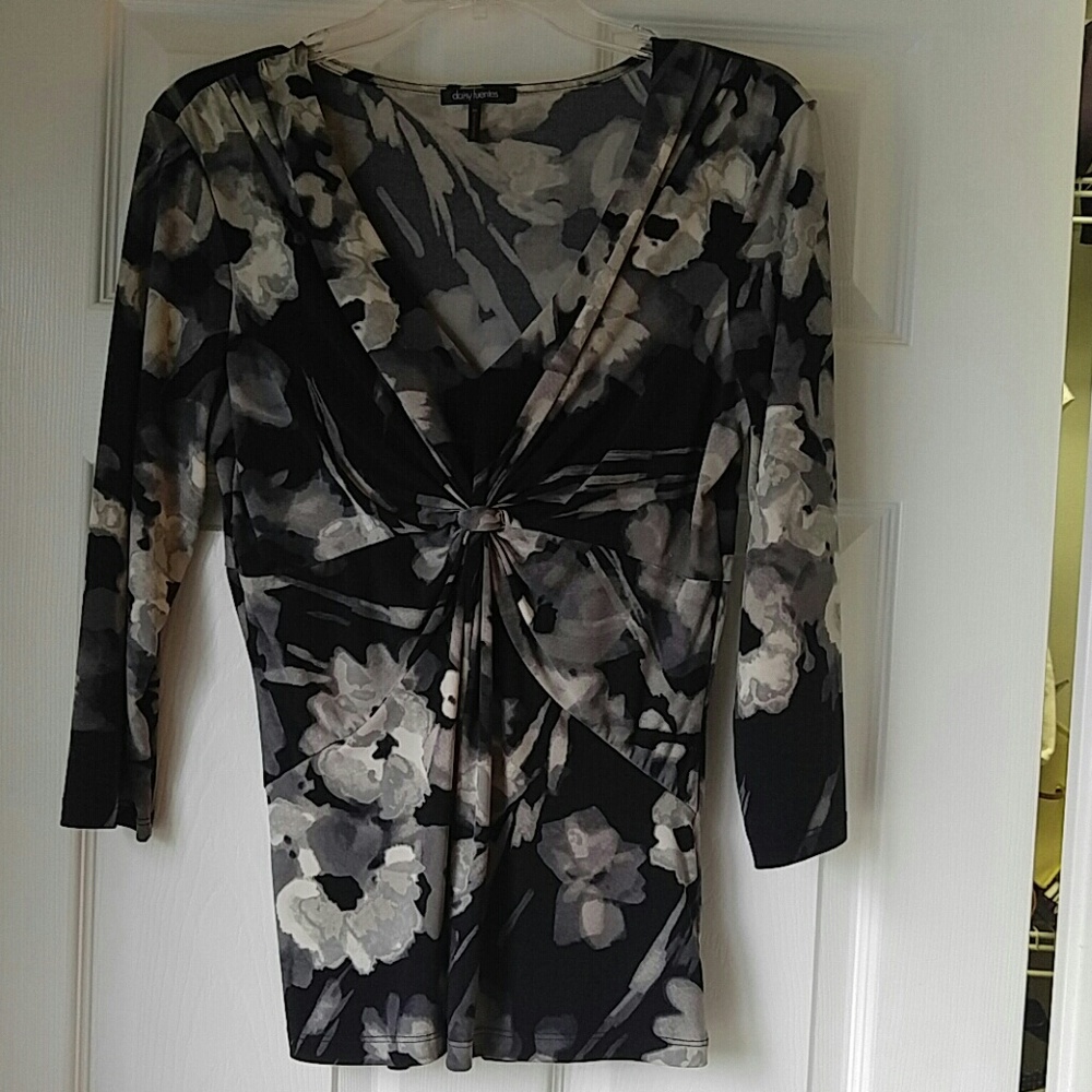 3/4 sleeve shirt